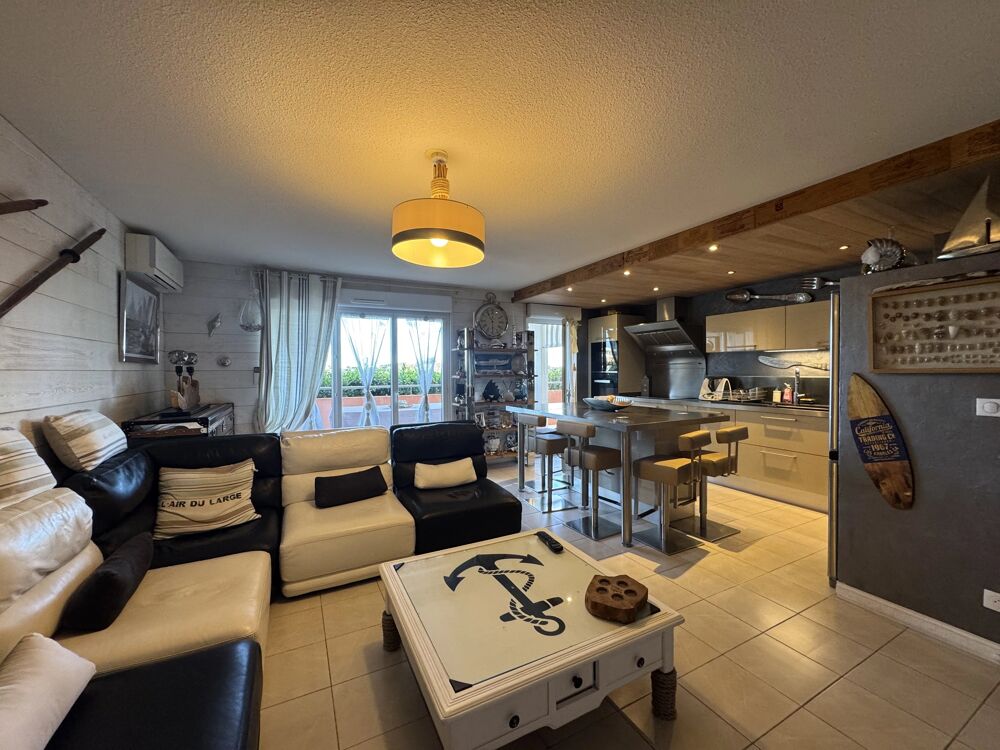 Vente Appartement SAINT-RAPHAËL – 4 PIÈCES DE 100 M² – TERRASSE DE 60 M² SUD Saint-raphaël