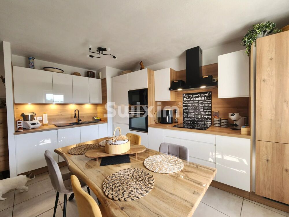 Bel appartement F3 avec terrasse et place de parking