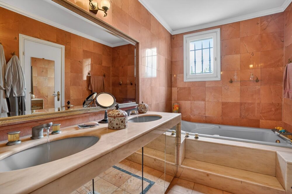 à vendre  Maison Mougins (06250)