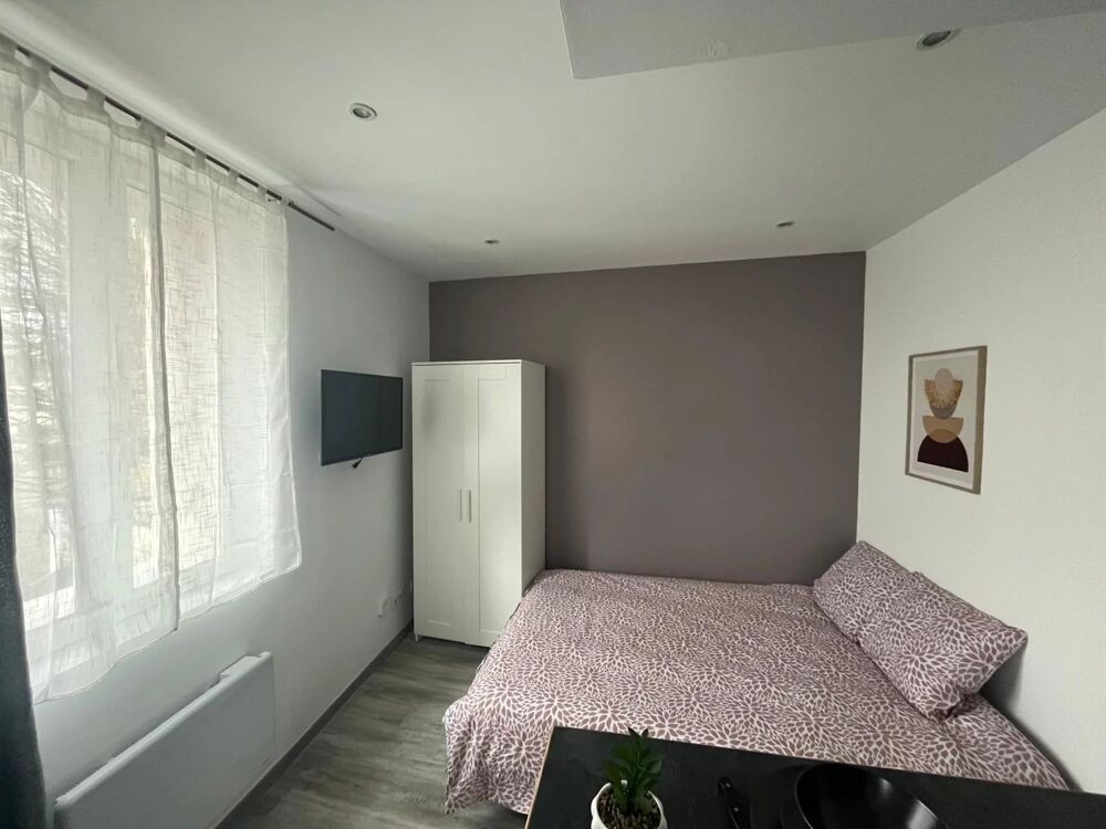 Location Appartement Studio meublé hyper centre Saint - Quentin Saint-quentin