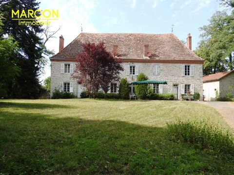 CREUSE EN LIMOUSIN - BELLE DEMEURE DU XIVème 2,3 HA DE TERRAIN A 445000 Aubusson (23200)