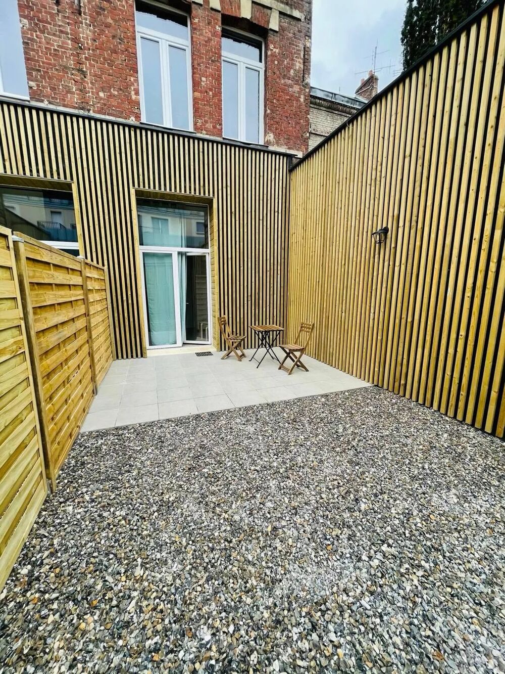 Location Appartement Studio hyper centre avec patio Saint-quentin