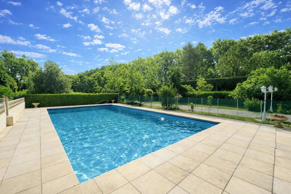 VILLA SUR 3 NIVEAUX AVEC 3 LOGEMENTS BESSE