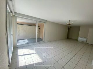  Appartement à louer 4 pièces 96 m²