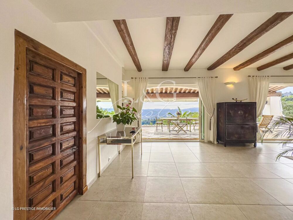 À Vendre Maison Montauroux avec Piscine, 6 Pièces, 185m²