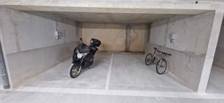 Parking / Garage à louer 13 m²