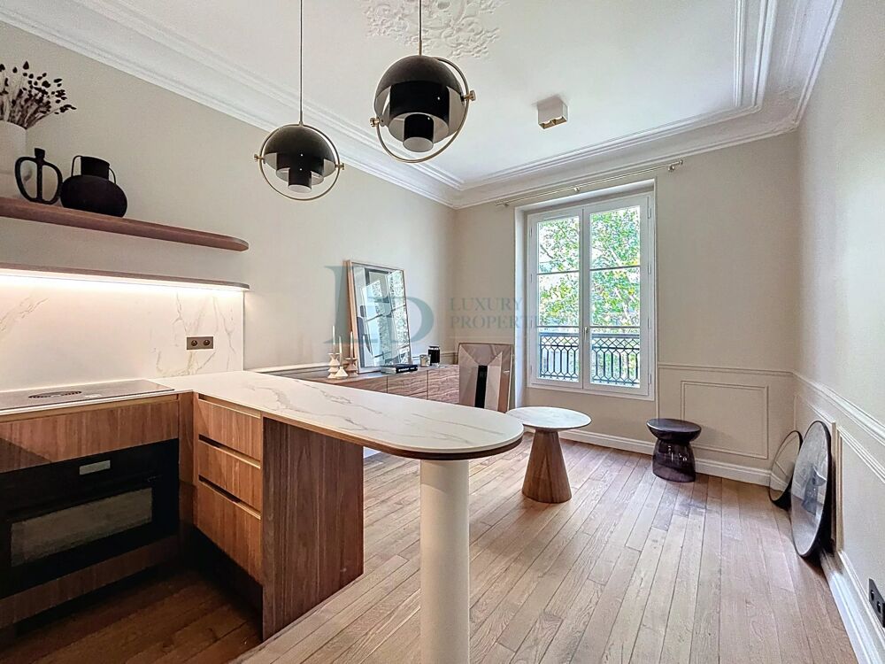 � vendre  Appartement Paris 8