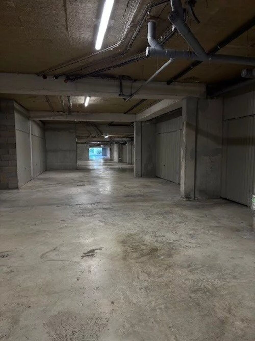 Location Parking/Garage Location garage Biot