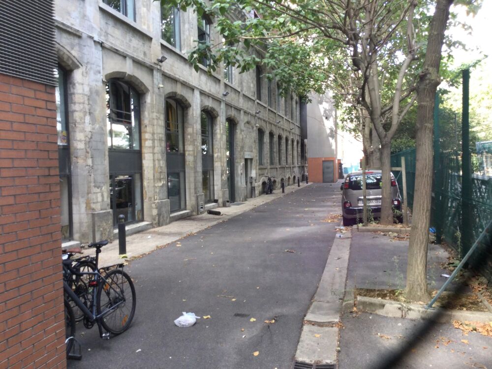 Vente Immeuble EXCLUSIVITÉ - IMMEUBLE 1 500 M² AVEC 6 PARKINGS Paris 18