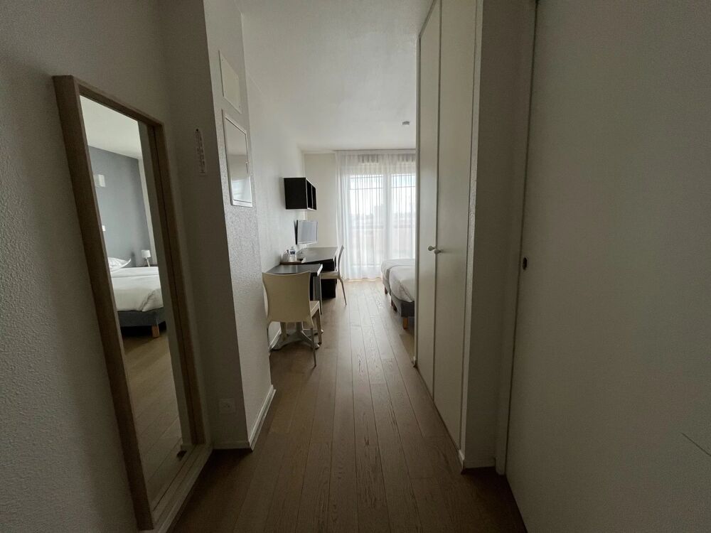 VALENCE - STUDIO LMNP