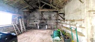 Immeuble à vendre 9 pièces 250 m²
