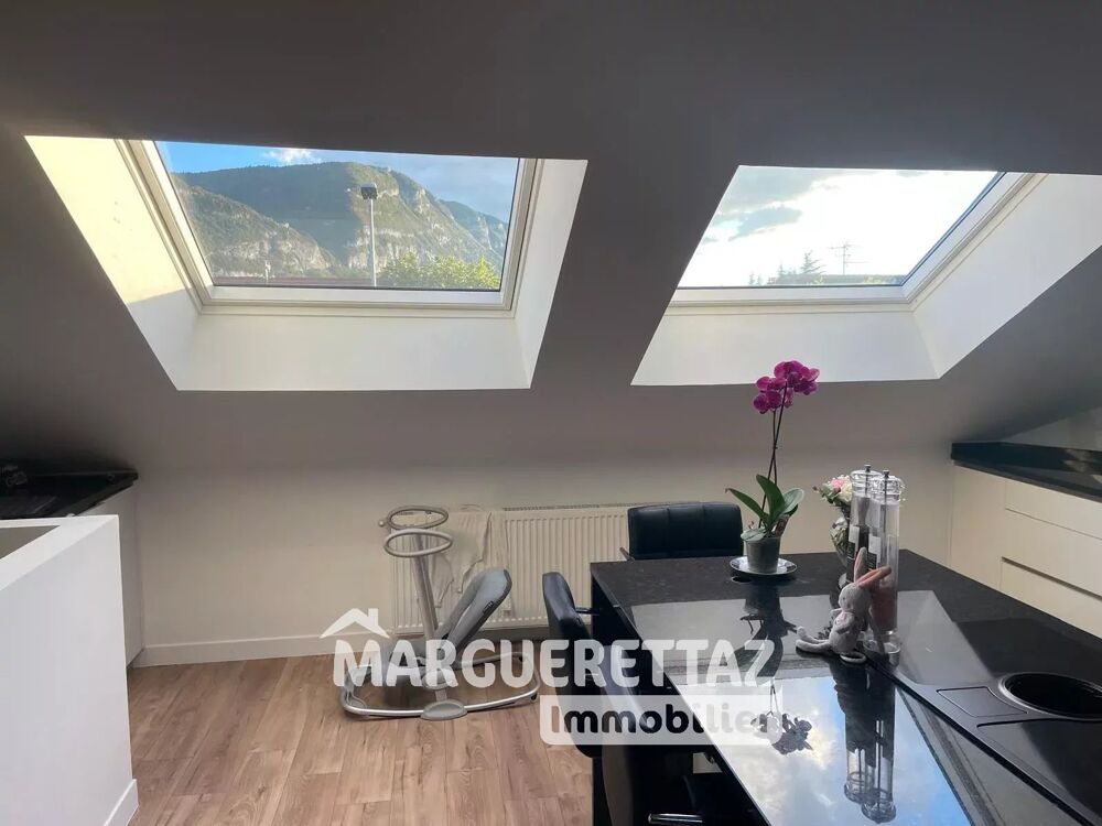 MAISON 9 PIECES 255 m²  6 SUITES + T3 INDEPENDANT