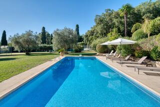  Villa  vendre 8 pices 237 m