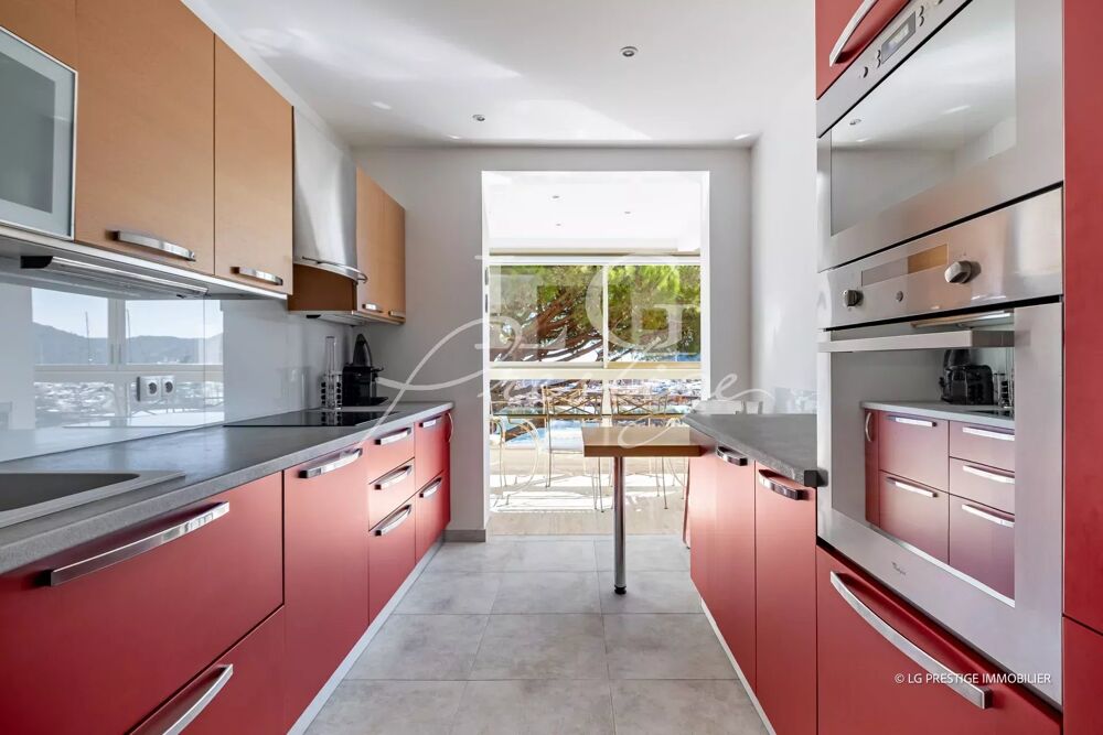 Vente Appartement Mandelieu-La-Napoule:  3 pièces de 93 m2 avec  vue mer panoramiq Mandelieu-la-napoule