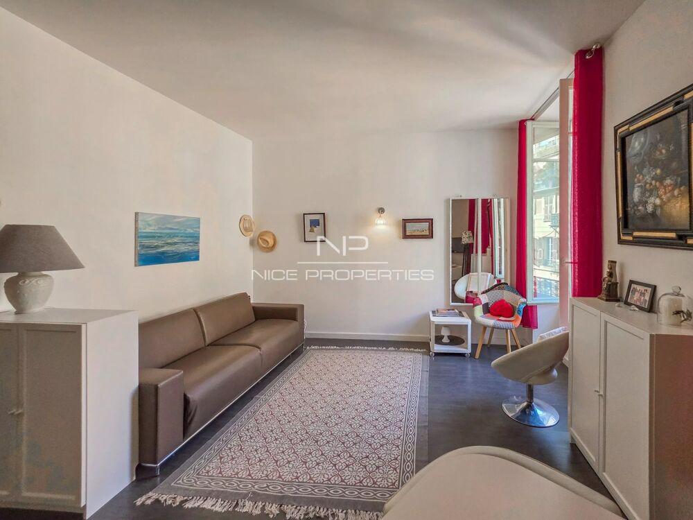 Vente Appartement Studio en excellent état à 2 pas de la Place Masséna et à 5 minu Nice