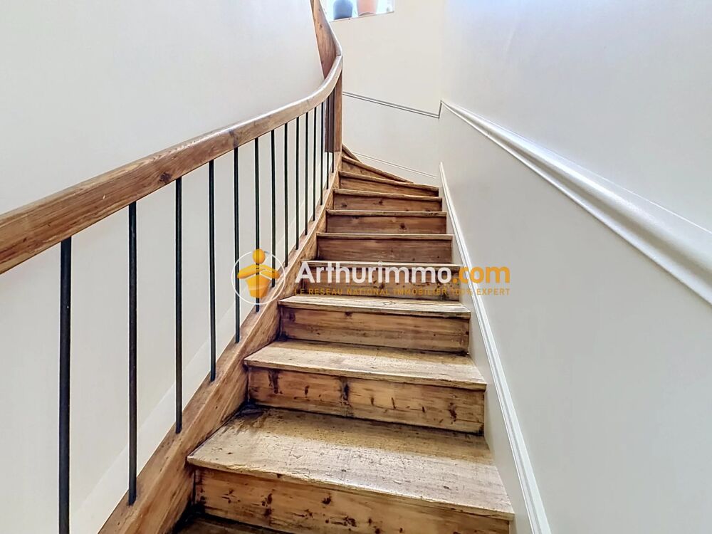 Maison familiale rénovée avec 4 chambres et grande pièce de vie