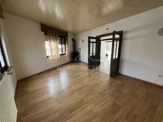  Appartement à louer 4 pièces 117 m²