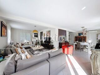  Maison � vendre 7 pi�ces 204 m�