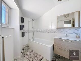  Appartement à louer 3 pièces 80 m²
