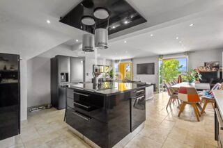  Maison � vendre 8 pi�ces 225 m�