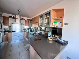  Appartement � vendre 7 pi�ces 212 m�
