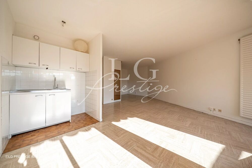 Vente Appartement Grand Studio à 900 mètres des plages Mandelieu-la-napoule