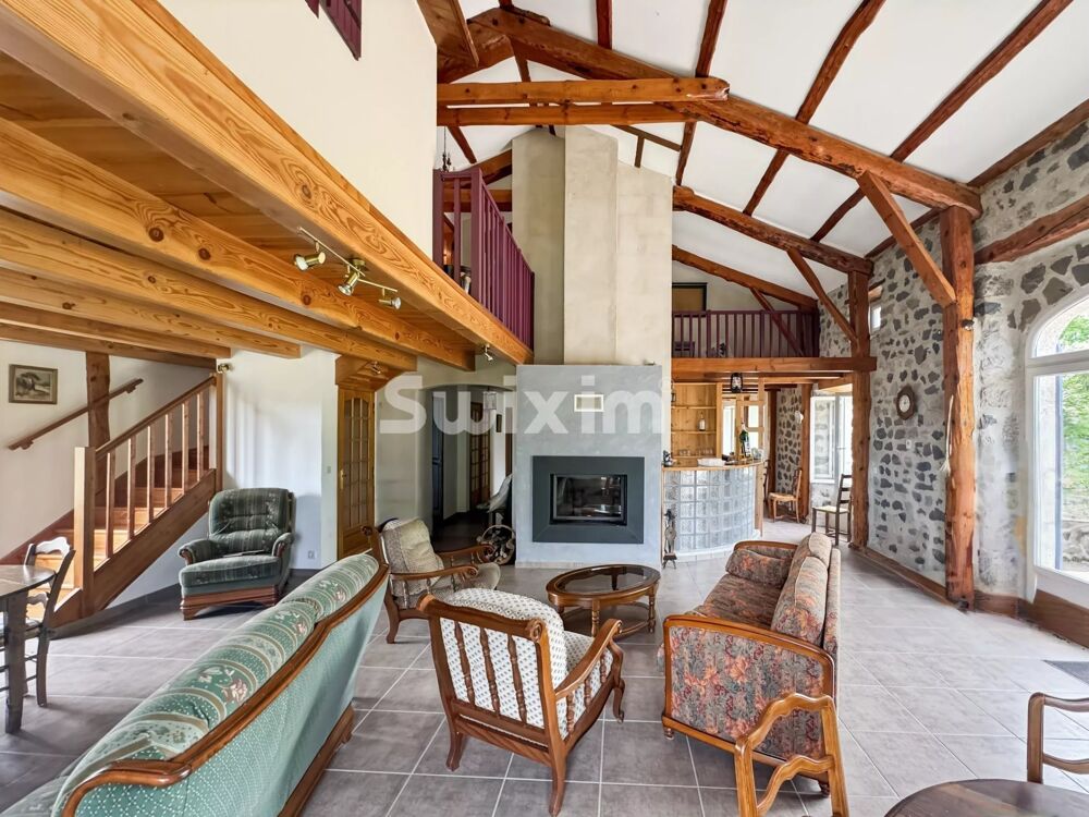Vente Maison Maison de famille en pierre avec gîte, vue dégagée Coucouron