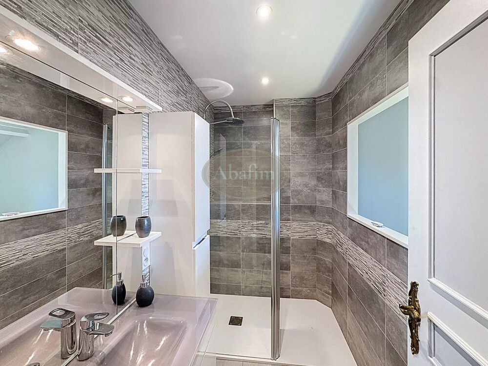 � vendre  Villa Laslades (65350)