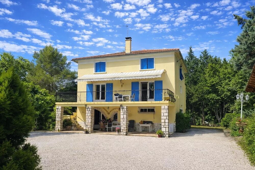 VILLA SUR 3 NIVEAUX AVEC 3 LOGEMENTS BESSE