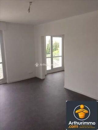  Appartement  louer 5 pices 82 m Matha