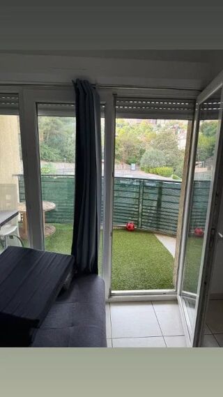  Appartement à louer 3 pièces 57 m²
