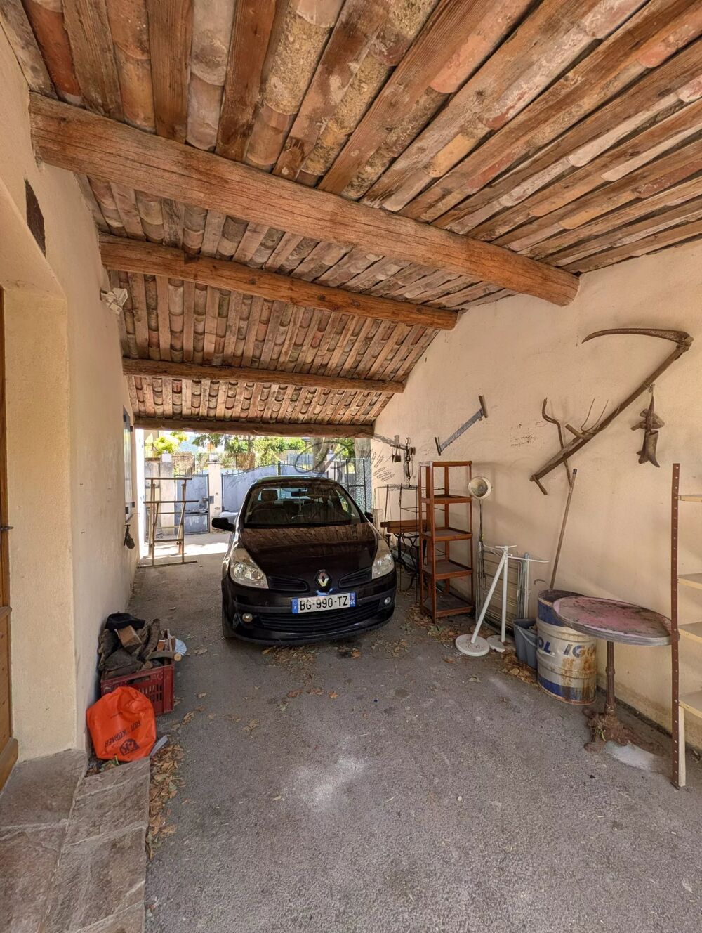 Vente Maison Maison de 90 m² à Saint-Martin-de-la-Brasque avec garage et jard Saint-martin-de-la-brasque