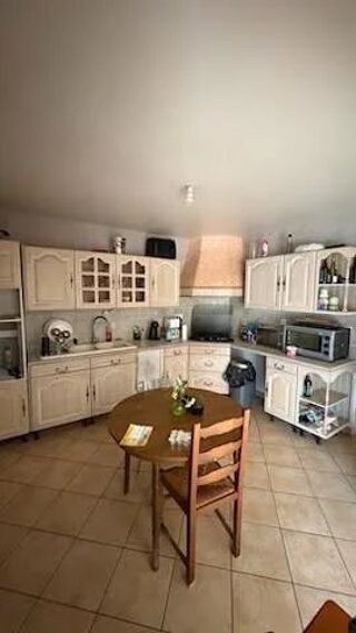  Maison à louer 4 pièces 180 m²