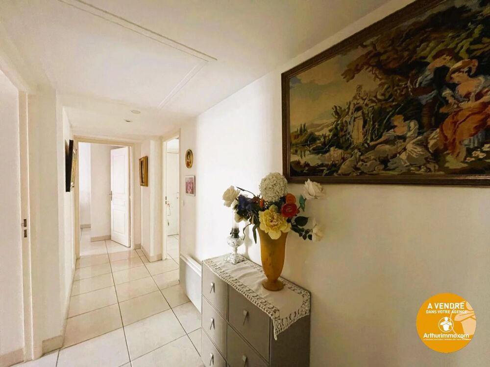 Appartement moderne viager occupé Le Lavandou