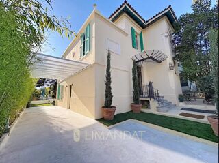  Villa à vendre 7 pièces 280 m²