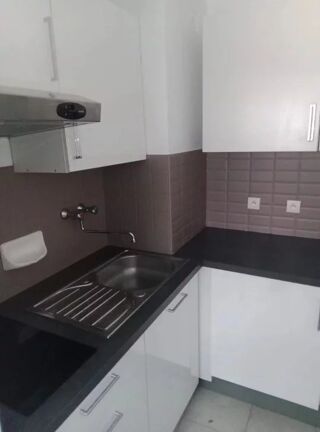  Appartement à louer 1 pièce 30 m²