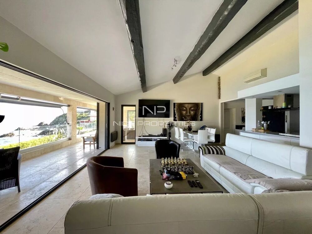 Vente Maison Jolie villa pieds dans l'eau Sainte-maxime