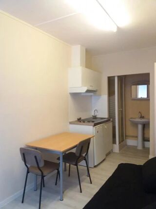  Appartement à louer 1 pièce 13 m²