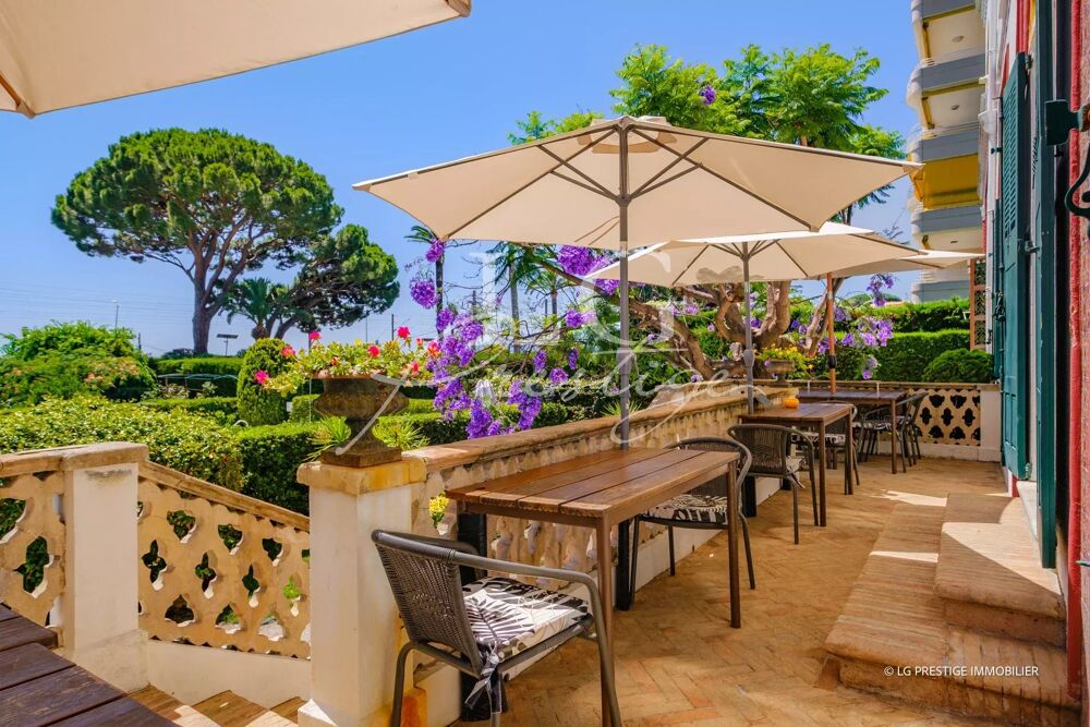 Propriété d'exception de 800 m² en front de mer
