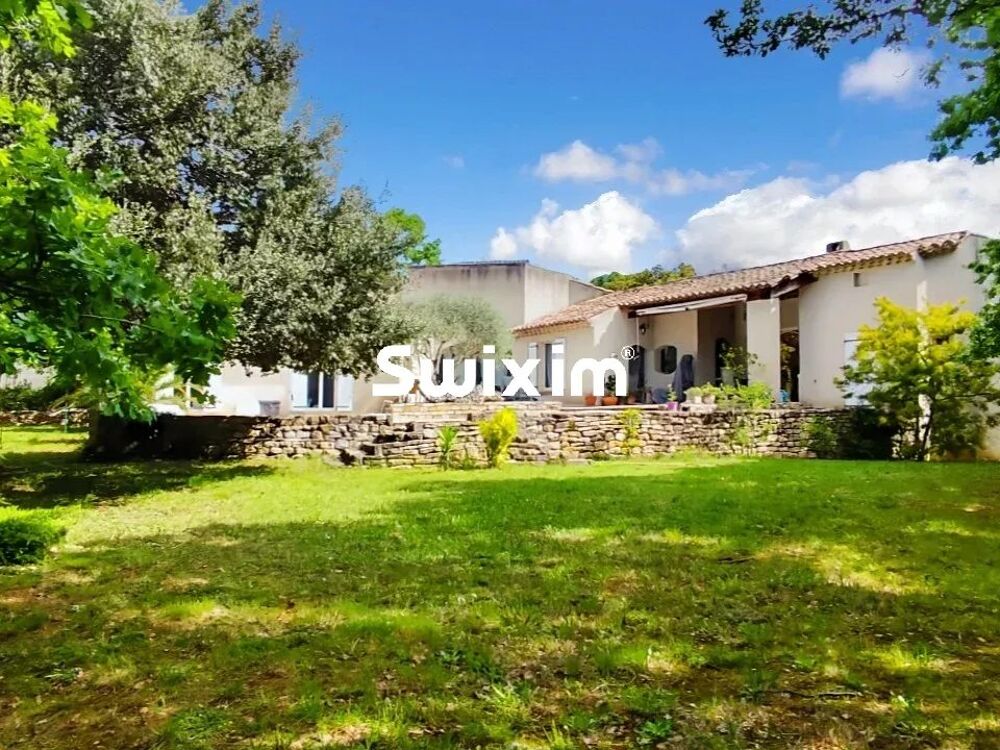 Vente Maison Maison avec grand terrain et  piscine, 3 chambres, Donzère