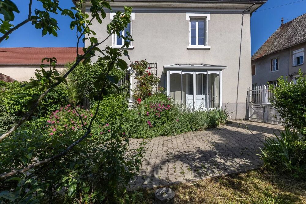 Maison 3 chambres avec dépendances et jardin
