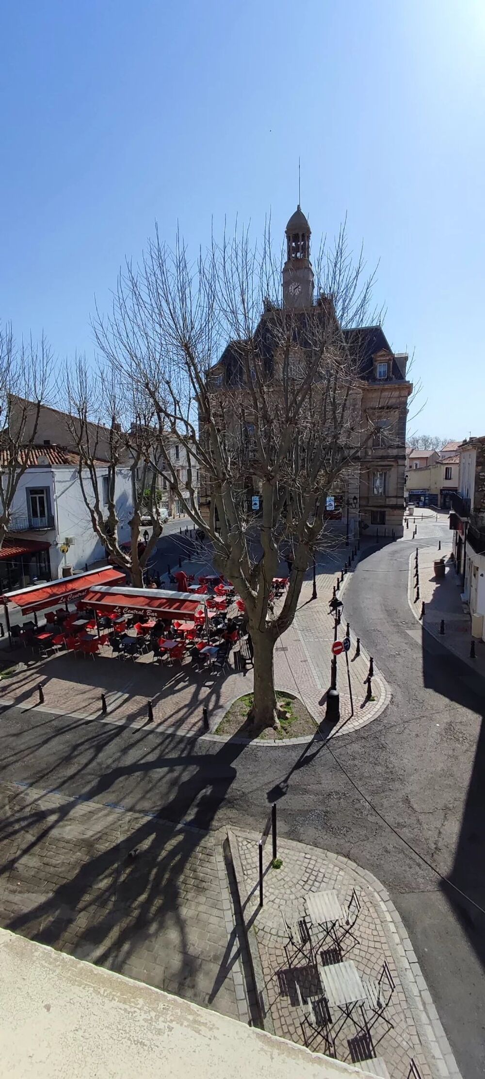 F1 Bis place de la mairie Frontignan