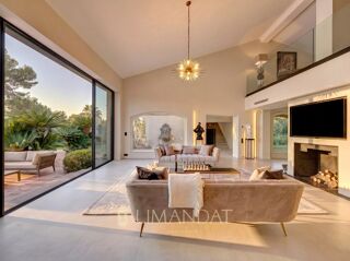  Maison à louer 8 pièces 430 m²