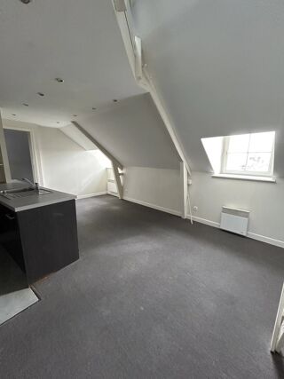  Appartement à louer 2 pièces 27 m²