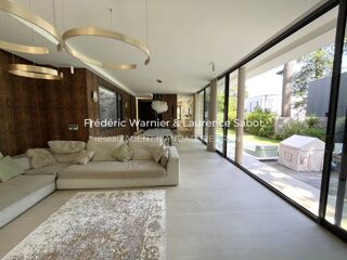  Villa à vendre 6 pièces 203 m²
