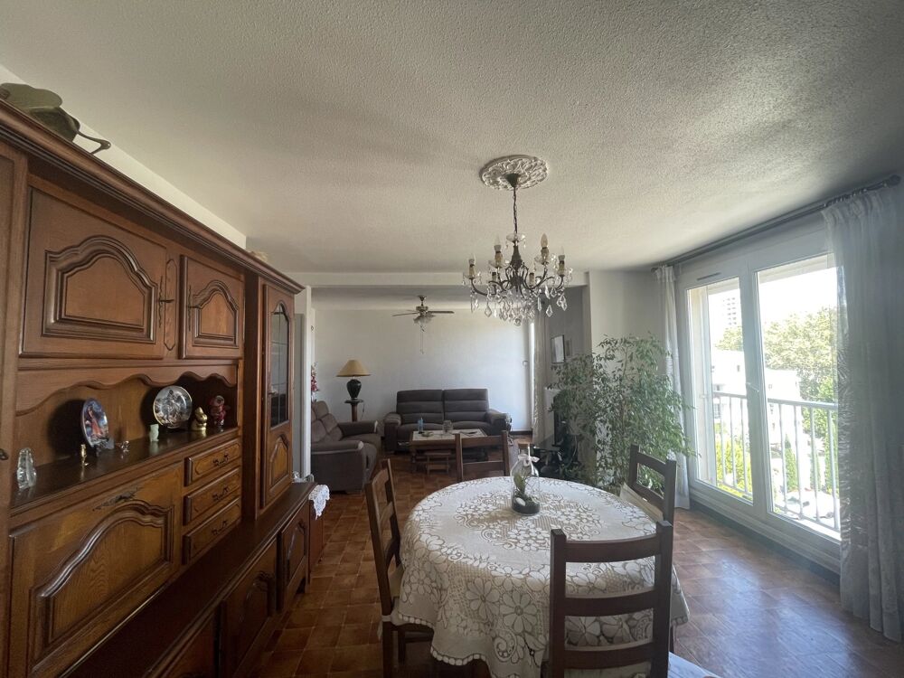 APPARTEMENT LUMINEUX DE 84,14 M² + LOGGIA DE 15 M²