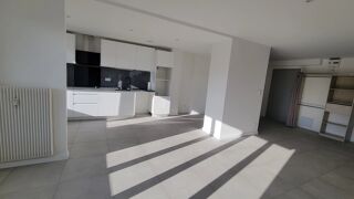  Appartement à louer 4 pièces 87 m²