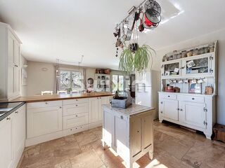  Maison � vendre 9 pi�ces 320 m�