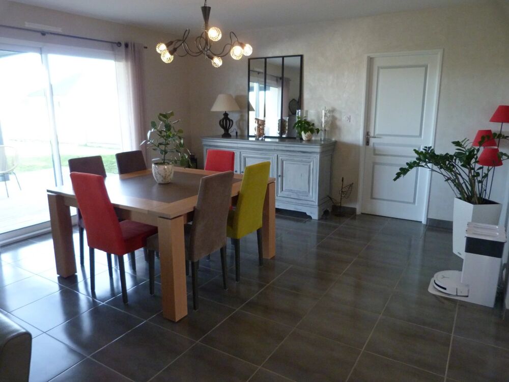 Vente Maison Mehun-sur-Yèvre - Maison de plain pied T.5 - 150 M² Mehun-sur-yèvre