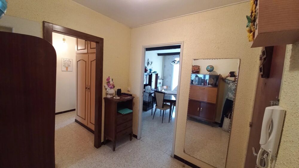 Appartement type 3 rez-de-chaussée résidence sécurisée